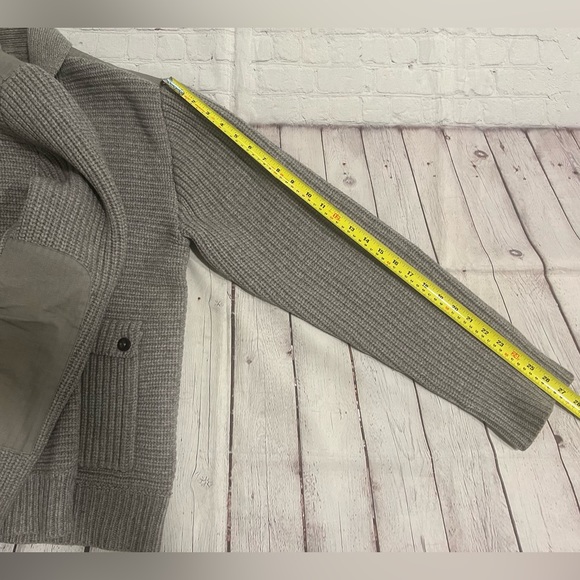 Levi’s Made and Crafted Grey Wool and Cashmere Cardigan with elbow patches sz 4 - Picture 8 of 9